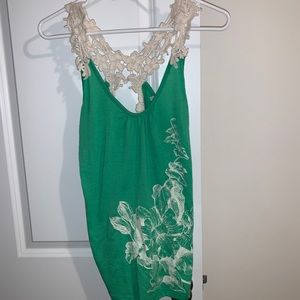 CHARLOTTE RUSSE | GREEN/ WHITE | LACED TOP